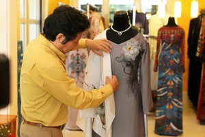 Món quà đặc biệt UBND TP.HCM tặng đệ nhất phu nhân Obama 