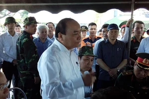 Thủ tướng Nguyễn Xuân Phúc vào Đà Nẵng chỉ đạo xử lý vụ chìm tàu