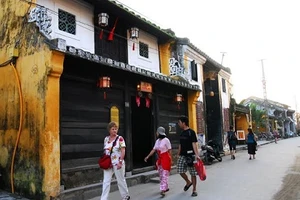 Hội An cũng siết hướng dẫn viên TQ 'chui'