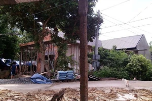 Bất ngờ với 'nhà tình nghĩa' hơn nửa tỉ đồng của người thân bí thư xã