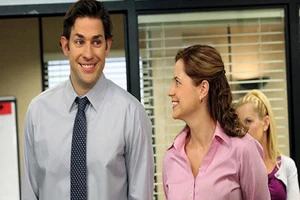 Dấu hiệu cảnh báo anh chàng của bạn bị ‘dòm ngó’