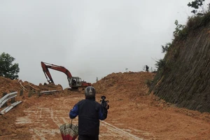 600 hộ dân ở Quảng Ngãi bị cô lập kéo dài