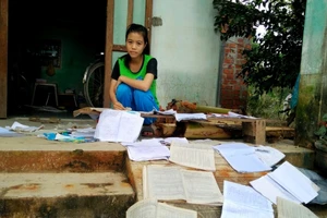 Sau lũ xóm ba sông ‘méo mặt’