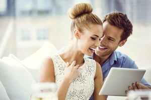 Phụ nữ khéo chọn chồng để rộng đường sự nghiệp