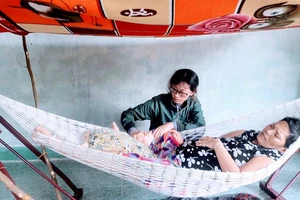 Bán được gì để cứu vợ tôi cũng bán