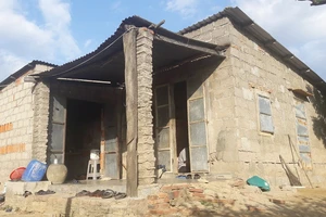 Người đàn ông trong căn nhà ở cuối nghĩa trang