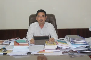 Vị thẩm phán và món quà đặc biệt trong giỏ bưởi