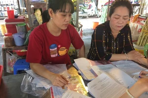 Tiểu thương Hạnh Thông Tây lo lắng khi bị di dời