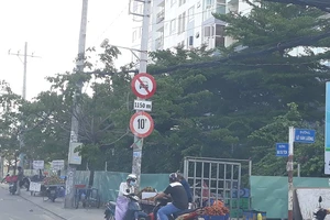 Quây rào ngăn hàng rong và cái kết không ngờ