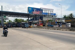 Cầu Vàm Cống vừa thông xe, trạm T2 BOT QL91 lại bị phản ứng