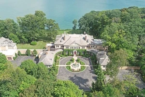 Siêu biệt thự rớt giá thảm hại 