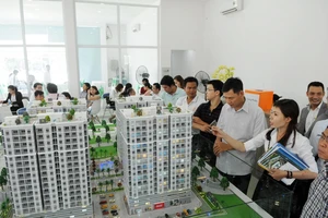 Mua cổ phiếu địa ốc mà chỉ chọn giá rẻ coi chừng 'hốt rác'