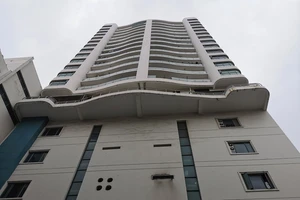 Mua chung cư cao cấp nhiều năm chưa có sổ hồng