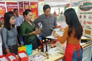 Hàng Việt 'đọ sức' với hàng Thái Lan, Trung Quốc ở Lào