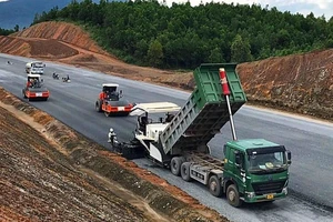 120 ngày đêm chạy đua để thông xe 4 dự án thành phần cao tốc Bắc - Nam