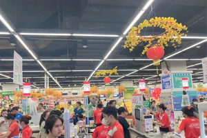 Lotte Mart Nam Sài Gòn mở cửa hoạt động trở lại sau sự cố cháy