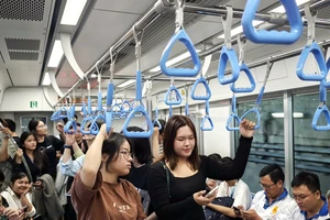 17 đoàn tàu của metro số 1 đã được dán tem kiểm định