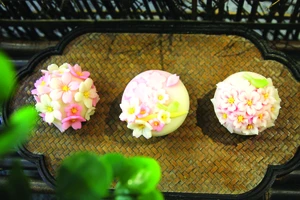 Những chiếc bánh đại sứ