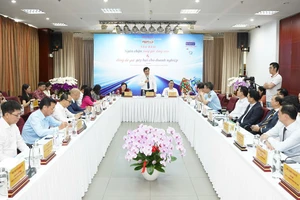 Đang diễn ra tọa đàm 'Ngăn chặn hàng giả, hàng nhái và thông tin giả gây hại cho doanh nghiệp'