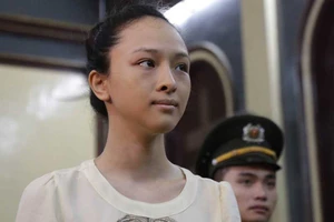 Vụ hoa hậu Phương Nga: 'Hợp đồng tình ái' nói gì?