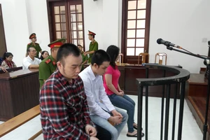 Tạt a-xit làm nữ sinh mù mắt, án cao nhất 7 năm 