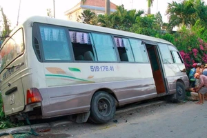 Không khởi tố vụ xe khách cán chết 2 cháu bé là sai