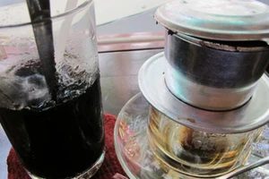 Người phụ nữ đầu độc chết 2 bạn tình bằng xyanua