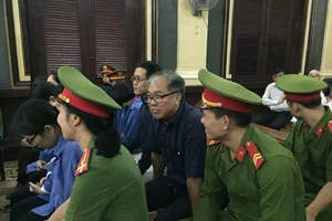 Tòa lý giải việc không giám định lại sức khỏe của bà Phấn