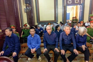 Ngày mai Vũ 'nhôm' sẽ có mặt tại tòa 