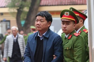 Ông Đinh La Thăng đang ở tù, sao lại bị tạm giam?