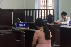 Người phụ nữ thuê tạt sơn vào quán cà phê hầu tòa