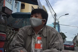 Hoãn xử vụ bị buộc tội vì đòi nợ giữa quán cà phê