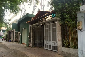 Kỳ lạ vụ ‘Tòa vừa xử phạt cọc, vừa buộc bàn giao nhà’