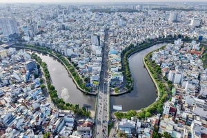 Khơi thông môi trường đầu tư, củng cố niềm tin của Nhân dân vào nền công vụ