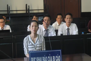 Vụ đông LS bào chữa: Tranh luận căng thẳng! 