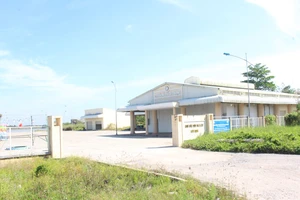 Xây chợ đầu mối hoành tráng rồi....để hoang