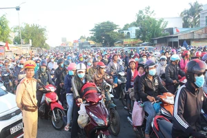 Sẵn sàng cứu hộ giao thông trên cầu Rạch Miễu dịp Tết