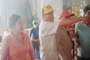 Hàng chục người lục lạo, đánh người Tịnh thất Bồng Lai 