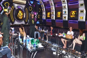 28 người dương tính ma túy trong quán karaoke ở Bến Tre