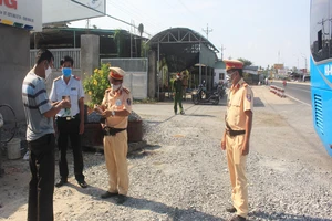 Bến Tre lập 3 chốt kiểm soát xe đi vào địa bàn tỉnh