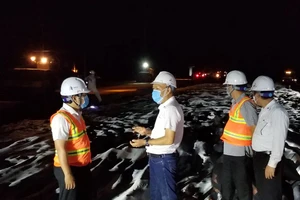 Dự án cao tốc Trung Lương - Mỹ Thuận thi công xuyên đêm ​