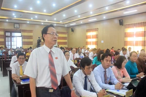 Bến Tre: Đại biểu chất vấn chỉ số cải cách hành chính rớt hạng