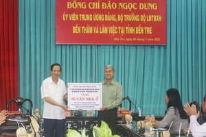 Bộ trưởng LĐTB&XH: Bến Tre chăm lo tốt cho người có công