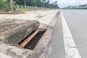 Bến Tre: Nhiều tấm vỉ gang đậy hố thu nước mặt đường bị trộm cắp