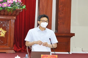 Phó Thủ tướng Vũ Đức Đam: Tiền Giang phải tận dụng 'thời gian vàng' để dập dịch