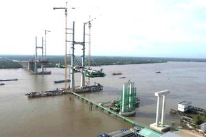 Bến Tre quyết liệt phối hợp để hoàn thành dự án cầu Rạch Miễu 2