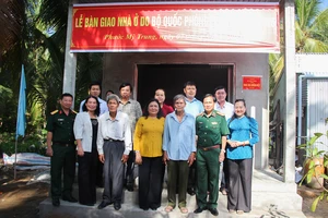 Bộ Quốc phòng hỗ trợ 6 tỉ đồng xây 100 căn nhà Đại đoàn kết tại Bến Tre