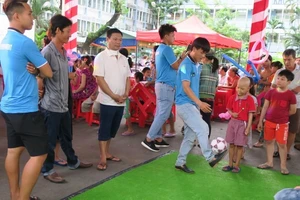 Trần Bùm với Đêm hội trăng rằm cho các bệnh nhi ung thư