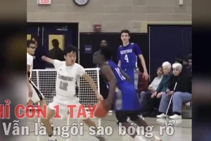 Chỉ có một tay vẫn trở thành ngôi sao bóng rổ