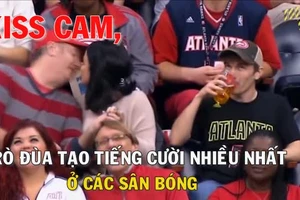 'Kiss cam', trò giải trí hôn theo 'lệnh' của camera 
